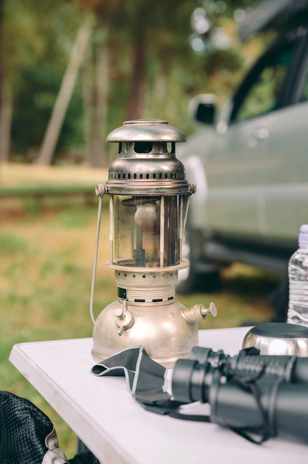 Découvrez les avantages de la lampe de camping rechargeable